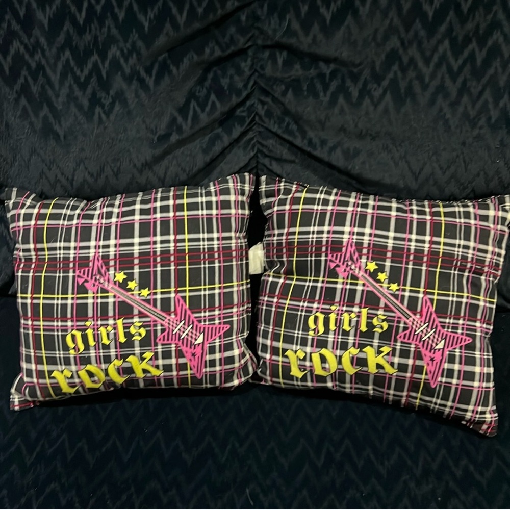 Set of 2 Girls Rock Pillows